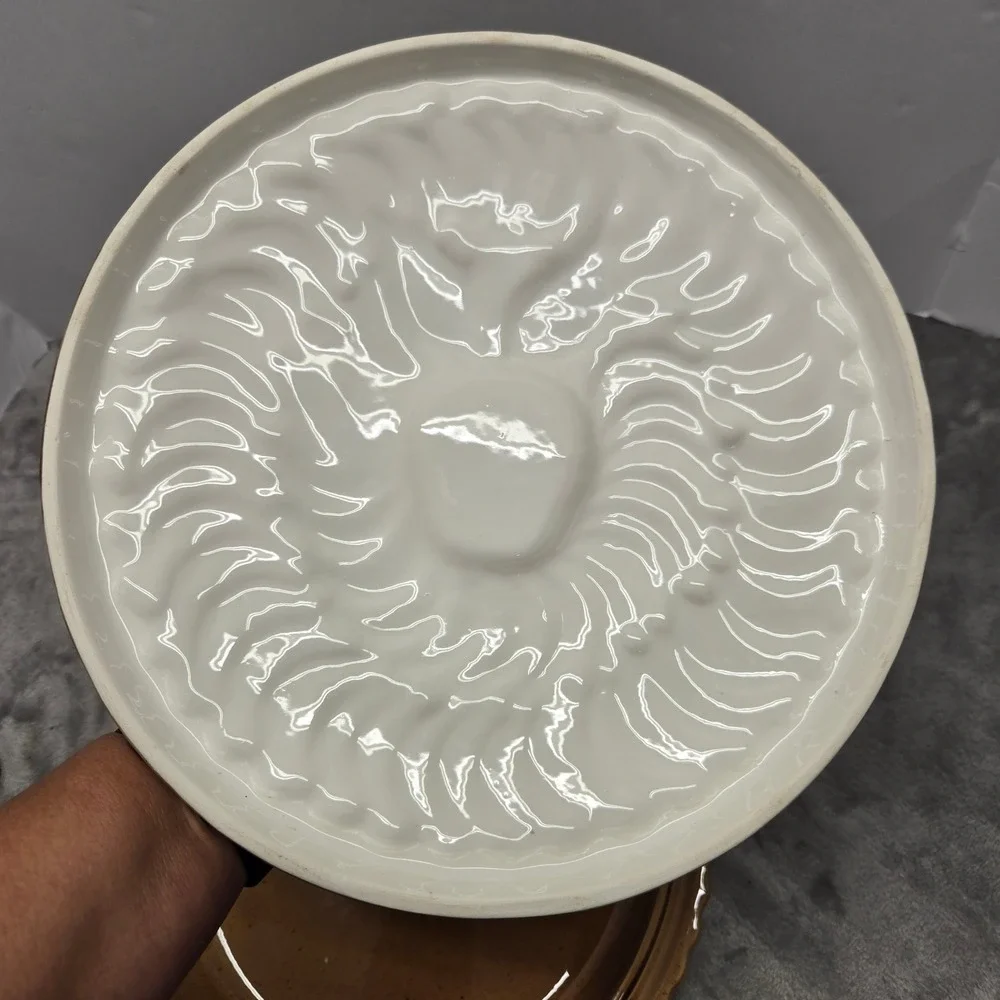 Ceramart Portugal Ceramic Apple Pie Dish with 3D Lidded Top 12 Inch Speckled Tan